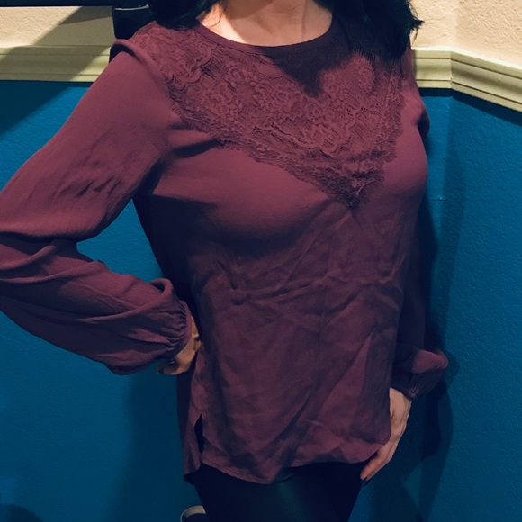 Xhilaration Tops - Xhilaration crochet new berry flowy blouse S